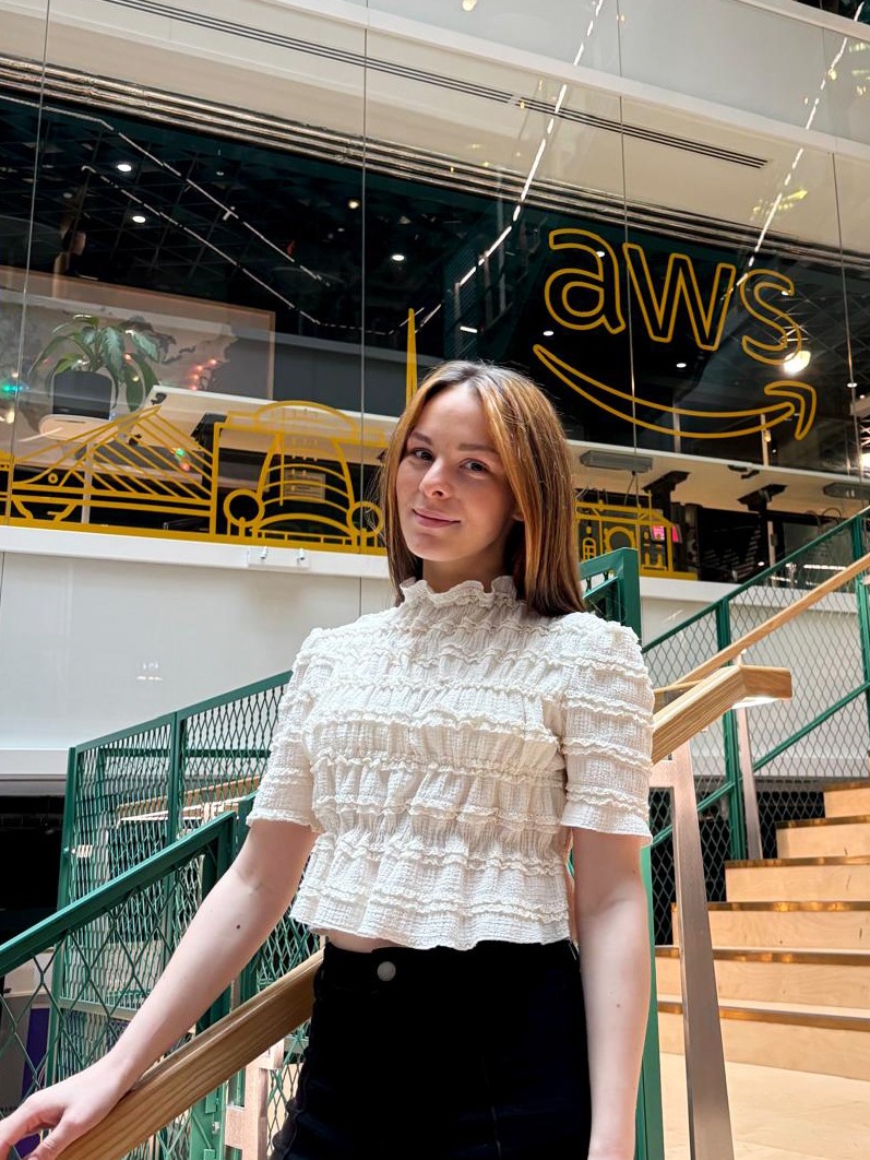 Lucia-Antonia Szecsi